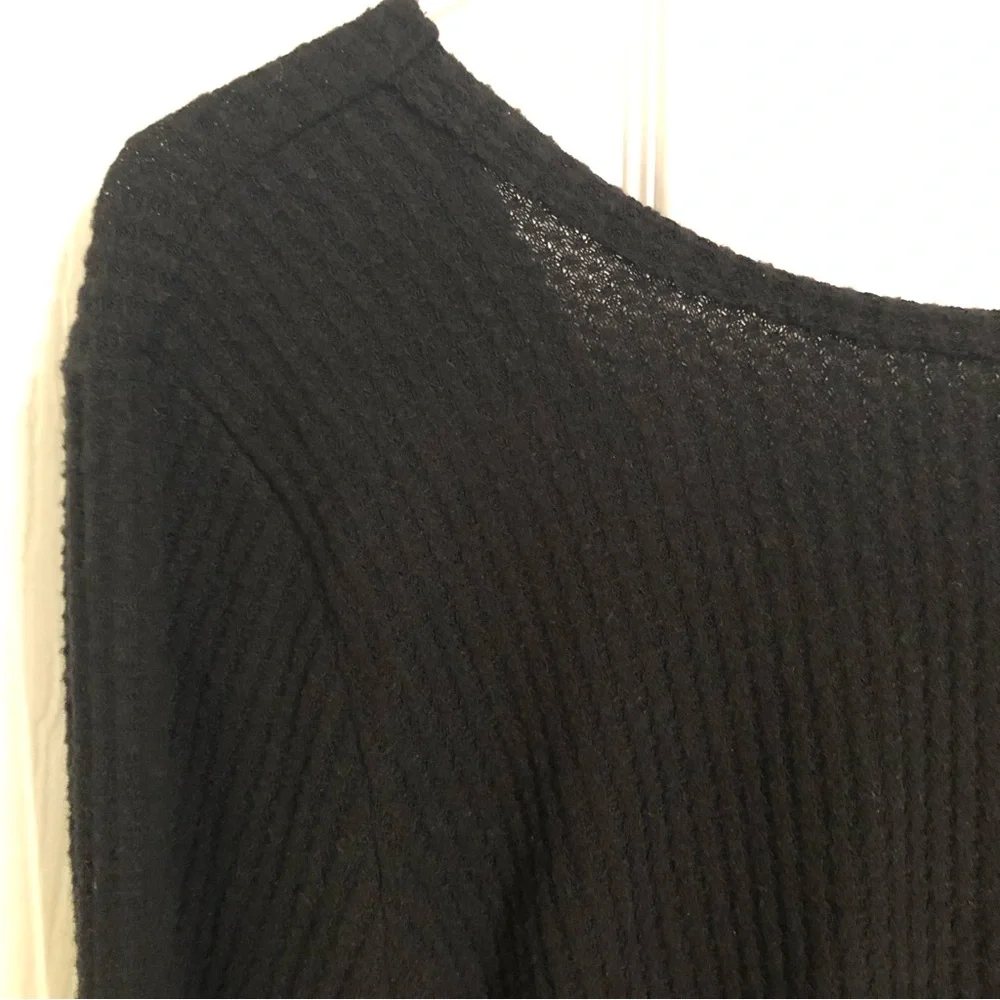 **SOLD**Hollister | open back long sleeve black waffle knit blouse shirt top - Picture 8 of 8